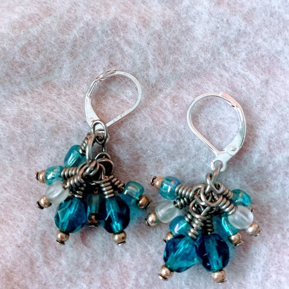 Blue crystal beaded cluster earrings - Picture 2 of 2